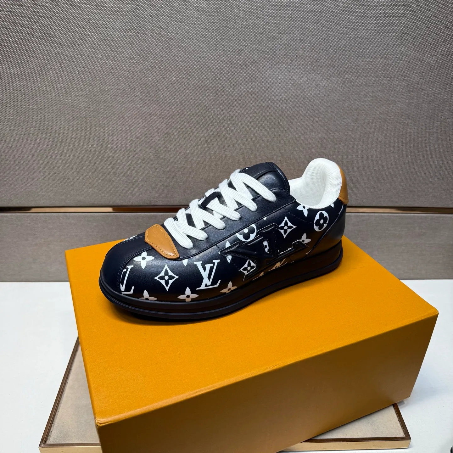 Men's men's shoes 💰pp560 [LV～] Men's casual shoes 2025z cabinet sales simultaneously 🔶Size: 38-44 #️⃣ 🔷4 colors🔜The upper is made of multi-material splicing➕Mesh lining, comfortable and breathable, sole: original comfortable and wear-resistant outsole, ⚠️real thing📱photographed🎬real thing is better📢📢📢